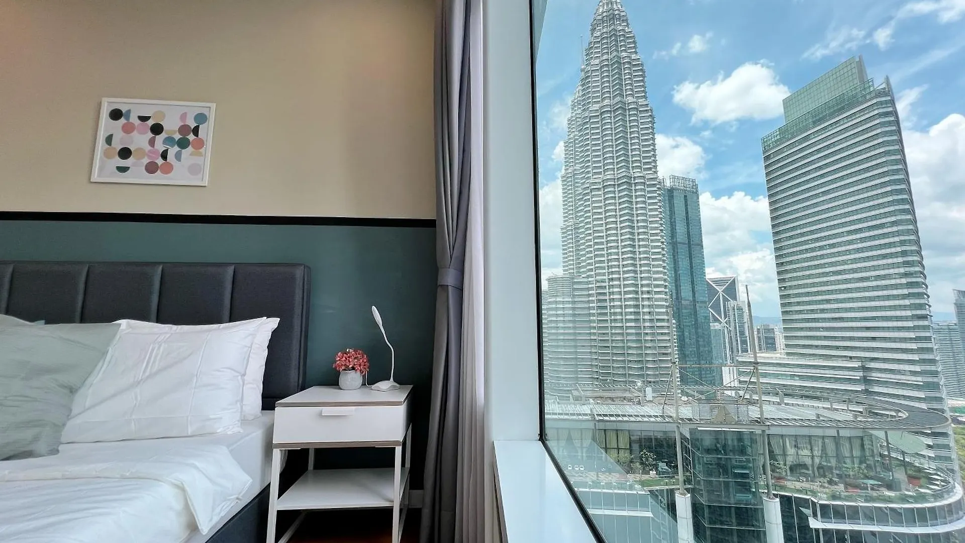 Sky Suites Leisure 3Br Suite At Klcc Kuala Lumpur
